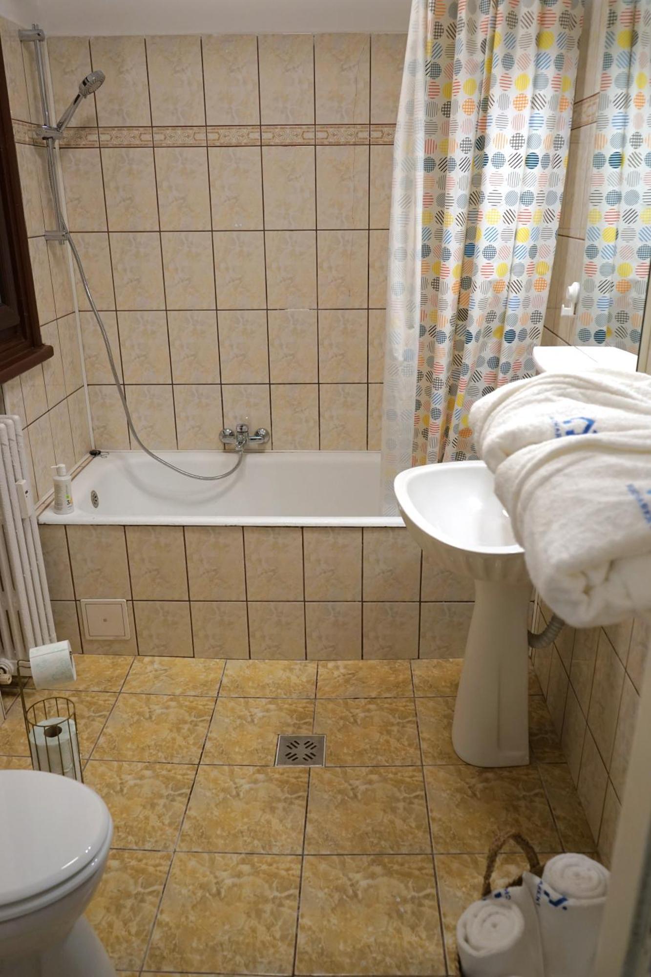 Spacious 3Br, 2Bt With 5 Balconies Bucarest Exterior foto